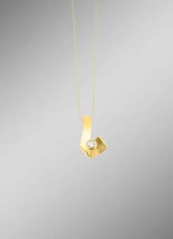 Anhänger mit Brillant