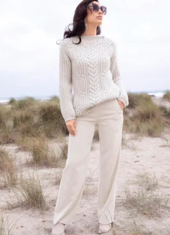 Cordhose mit modisch weitem Beinverlauf