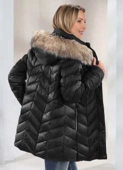 Daunenjacke mit abnehmbarer Kapuze