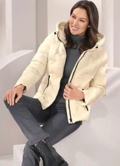 Daunenjacke mit fester Kapuze