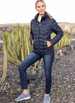 Daunenjacke mit nahtfeinen Reißverschlusstaschen