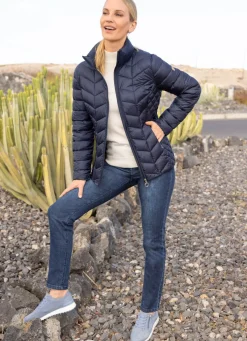 Daunenjacke mit nahtfeinen Reißverschlusstaschen