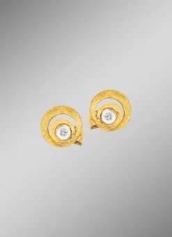 Elegante Ohrstecker mit Brillant