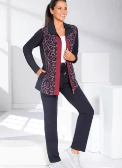 Freizeitanzug mit Druck im Vorderteil