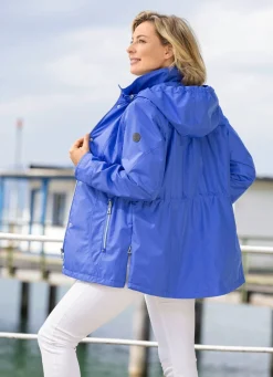 Funktionsjacke mit abnehmbarer Kapuze