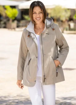 Funktionsjacke mit abnehmbarer Kapuze