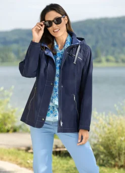 Funktionsjacke mit abnehmbarer Kapuze