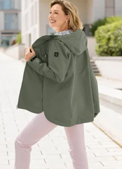 Funktionsjacke mit fester Kapuze