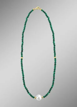 Halskette mit Perlenschimmer und Edelsteinglanz