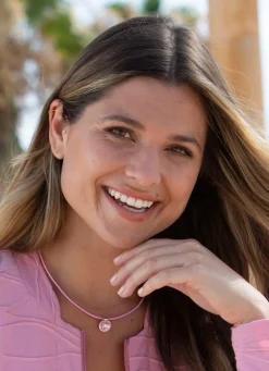 Halskette mit rosafarbenem Lederband und Rivoli-Glasstein