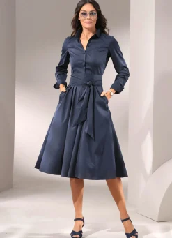 Hemdblusenkleid mit breitem Bindegürtel