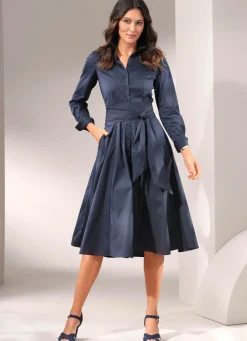 Hemdblusenkleid mit breitem Bindegürtel