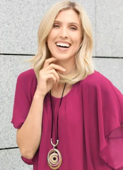 Herrliche Halskette aus interessantem Materialmix