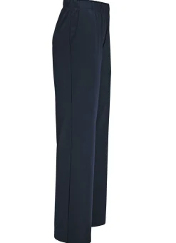 Hose in modischer Weite