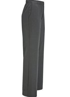 Hose in modischer Weite