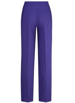 Hose in bequemer Weite