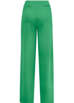 Hose in modischer Weite