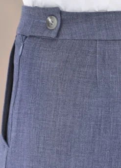 Hose in modischer Weite