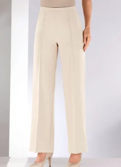 Hose in modischer Weite