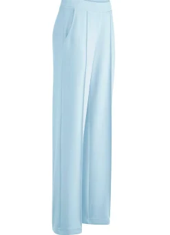 Hose in modischer Weite