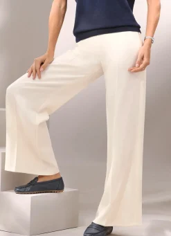 Hose in modischer Weite