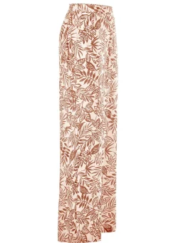 Hose in modischer Weite