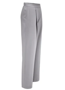Hose mit Bundfalten in modischer Weite