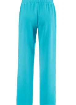 Hose mit dekorativen Zierknöpfen