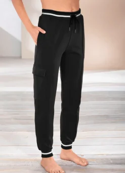 Hose mit kontrastfarbenem Dehnbund