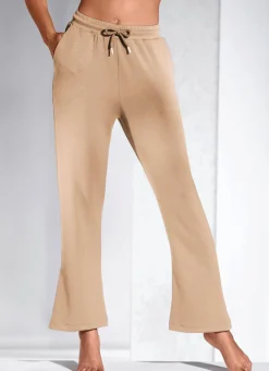 Hose mit leicht ausgestellter Fußweite