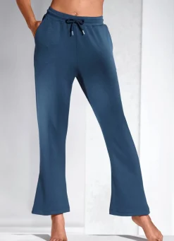 Hose mit leicht ausgestellter Fußweite