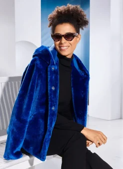 Jacke aus kuschelweichem Kunstpelz