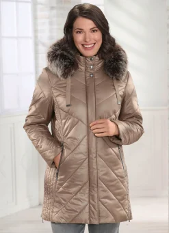 Jacke mit abnehmbarer Kapuze