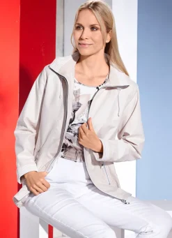 Jacke mit abnehmbarer Kapuze