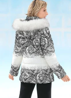 Jacke mit abnehmbarer Kapuze