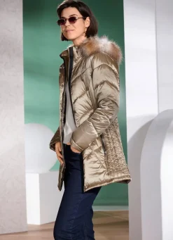 Jacke mit figurschmeichelnder Längssteppung seitlich