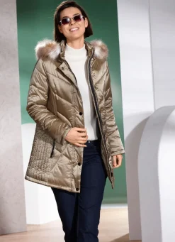 Jacke mit figurschmeichelnder Längssteppung seitlich