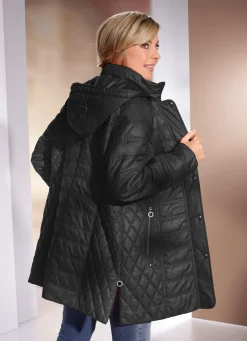 Jacke mit Reißverschluss an den Seitenschlitzen