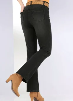Jeans mit leicht ausgestellter Beinweite