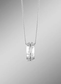 Klassischer Anhänger mit synth. Zirkonia