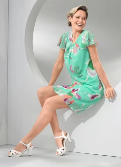 Kleid mit Flügelärmeln