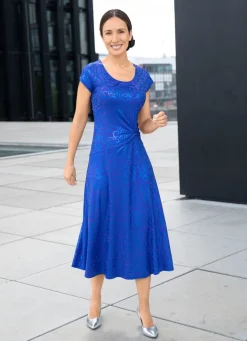 Kleid mit raffinierter Knotenoptik