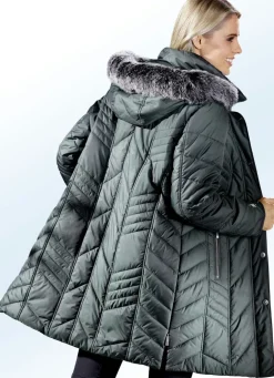 Kurzmantel mit abnehmbarer Kapuze