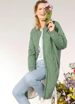 Kurzmantel mit Druckknöpfen an den Seitenschlitzen