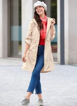 Kurzmantel mit fester Kapuze