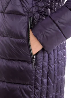 Kurzmantel mit Längssteppung seitlich