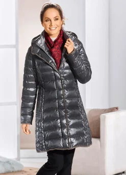 Kurzmantel mit seitlicher Längssteppung