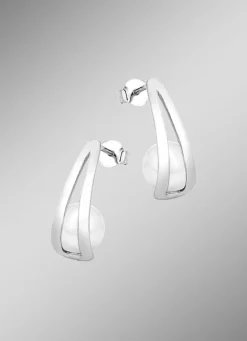 Moderne Ohrstecker mit Süßwasser-Zuchtperlen