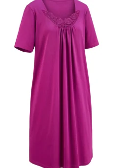 Nachthemd, wadenlang mit hübscher Stickereispitze