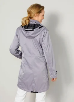 Parka mt dekorativem Zierband